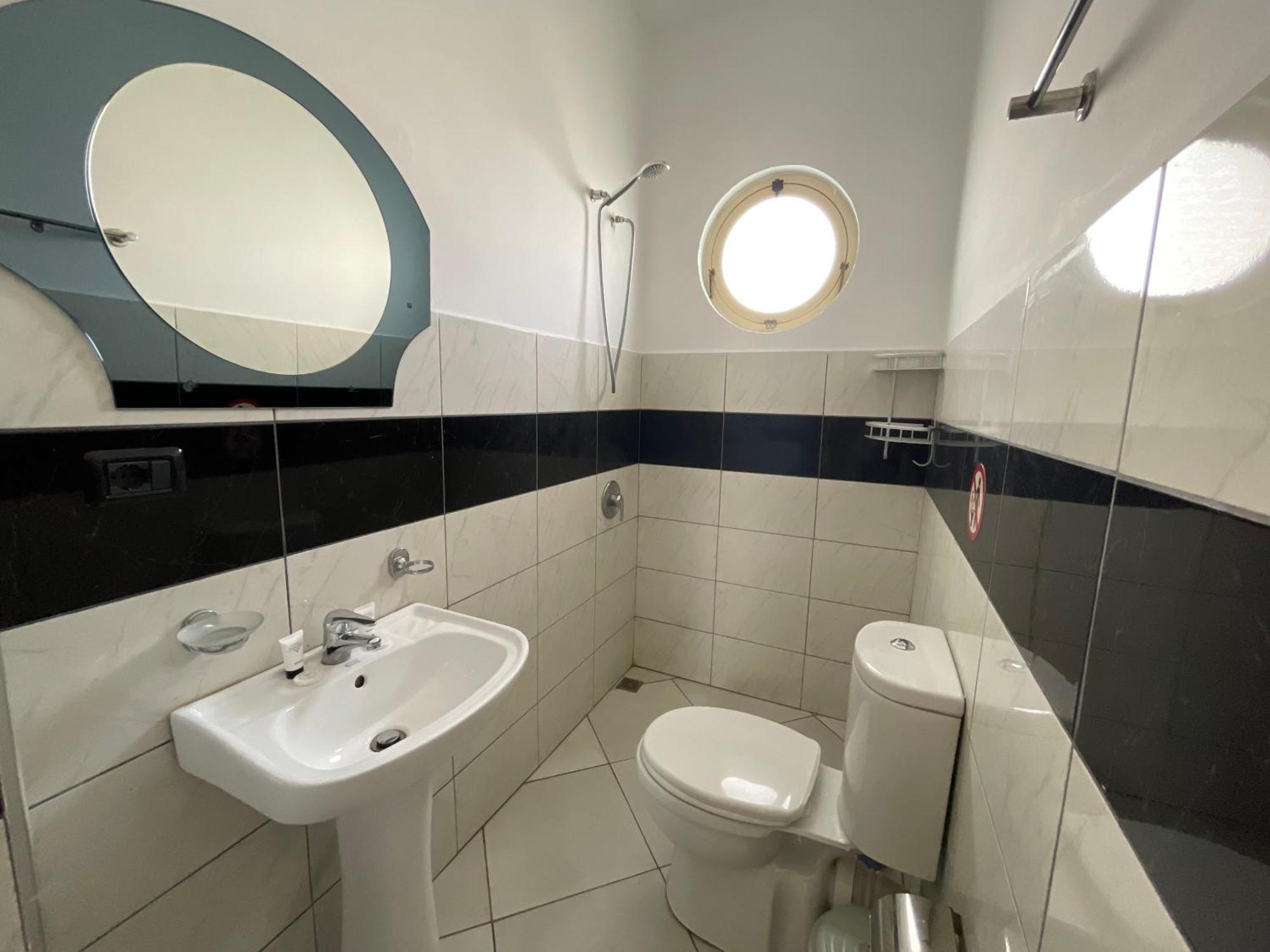 Hotel Latifi Gramsh Εξωτερικό φωτογραφία