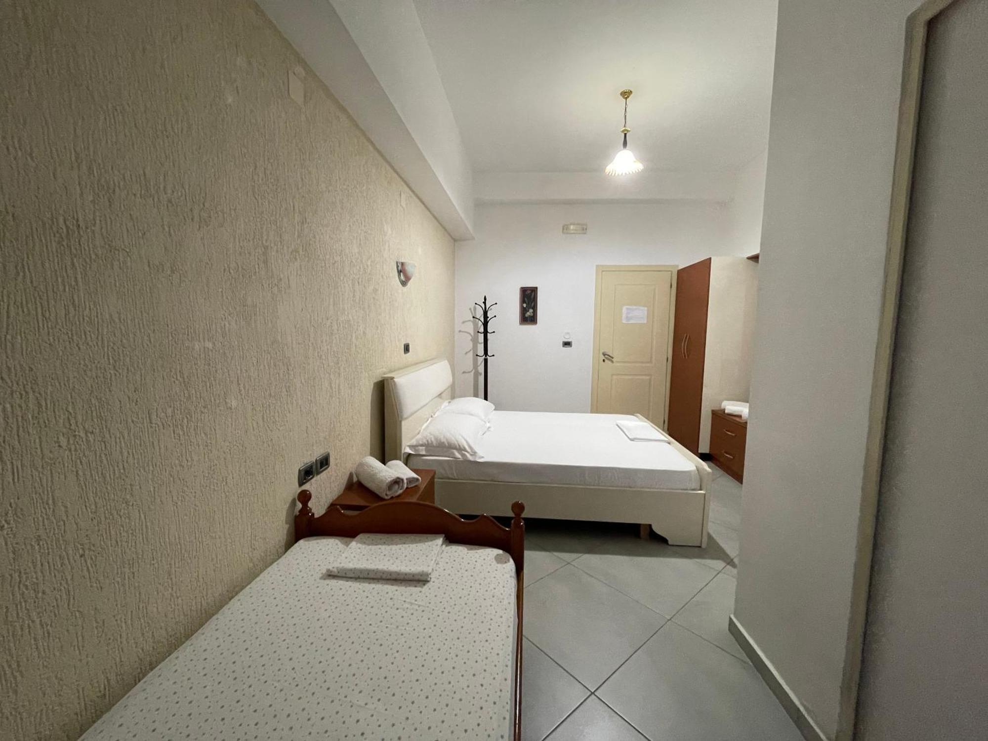 Hotel Latifi Gramsh Εξωτερικό φωτογραφία