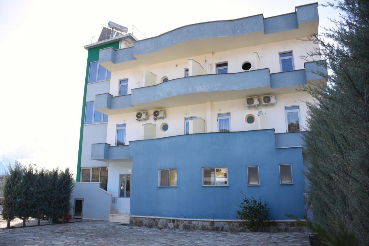 Hotel Latifi Gramsh Εξωτερικό φωτογραφία